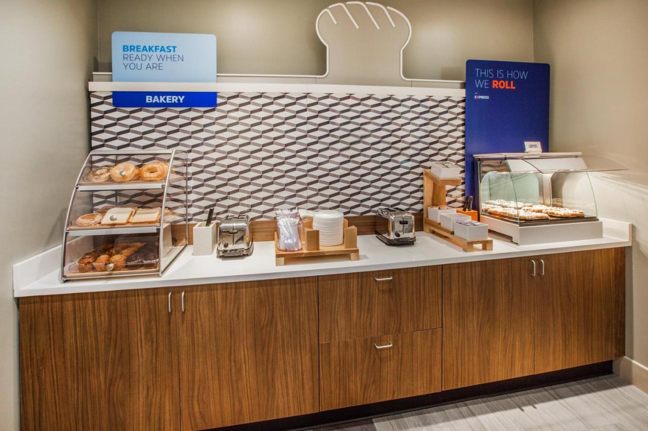 Holiday Inn Express & Suites - Milan - Sandusky Area By Ihg Zewnętrze zdjęcie